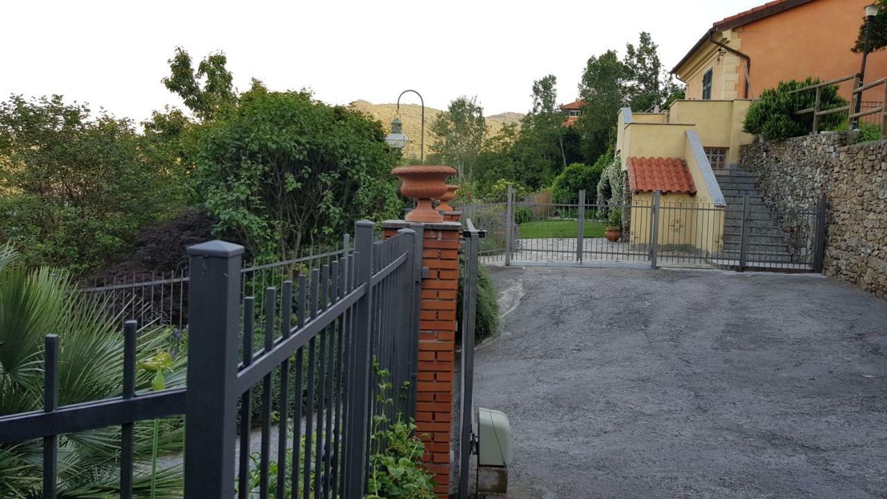 Villa Claudia Quiliano Luaran gambar